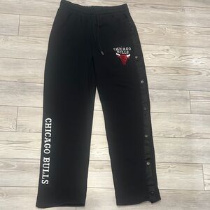Ultra Game Women’s Embroidered Name Chicago Bulls Black Snap Pants Size LG (M)